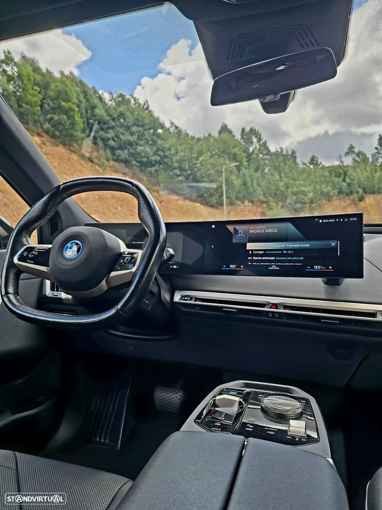 BMW iX xDrive 40 Pack Desportivo - 8