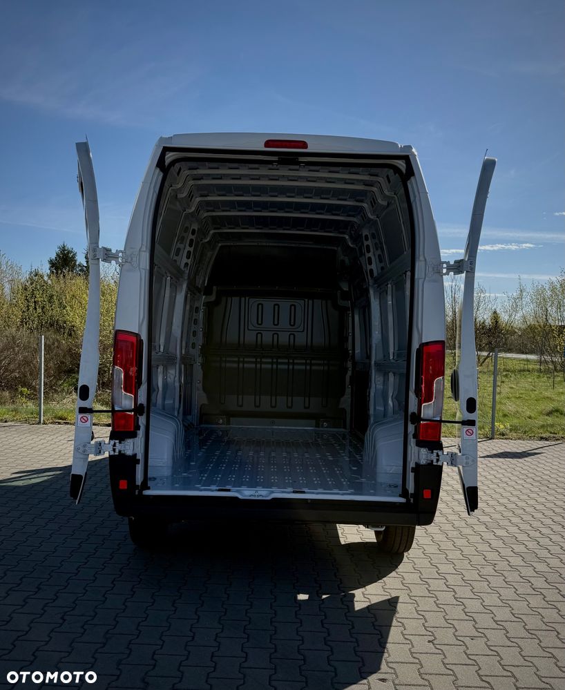 Opel Movano - 11