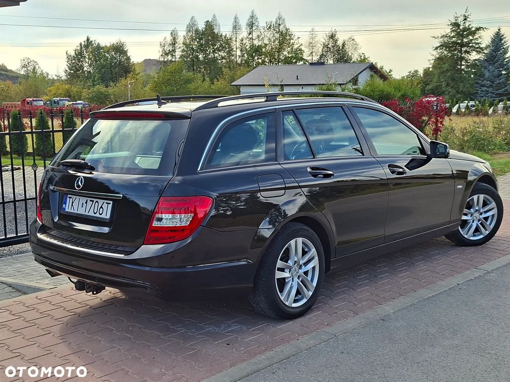 Mercedes-Benz Klasa C 180 CGI BlueEFFICIENCY - 14