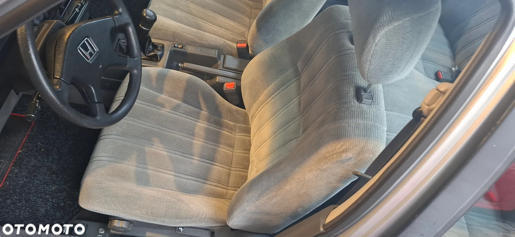Honda Accord 2.0 EX - 12