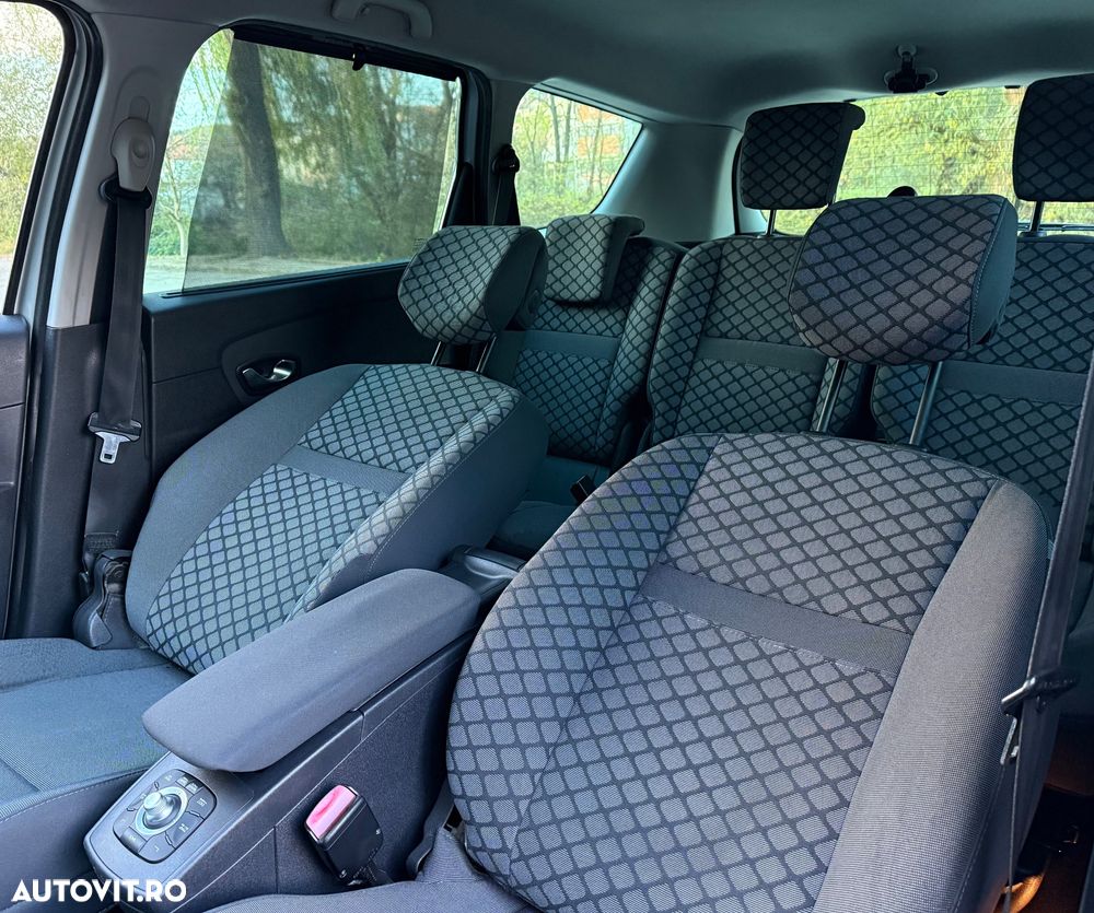 Renault Grand Scenic - 15