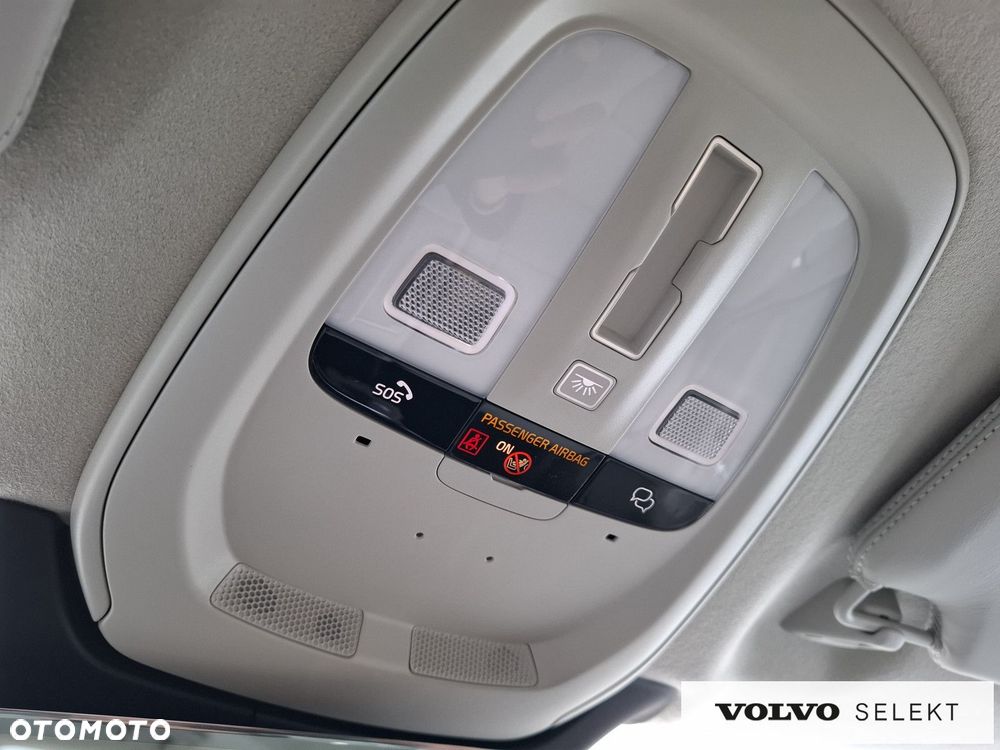 Volvo XC 90 - 32