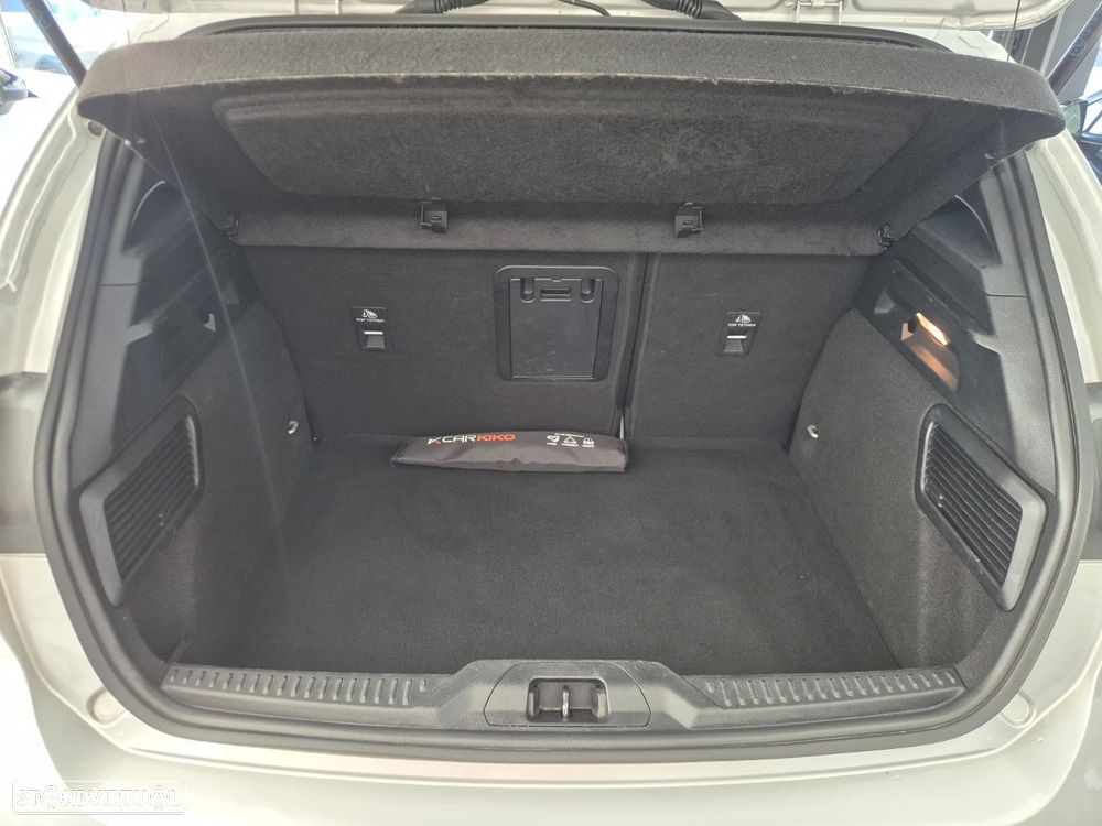 Ford Focus 1.0 EcoBoost MHEV ST-Line - 19