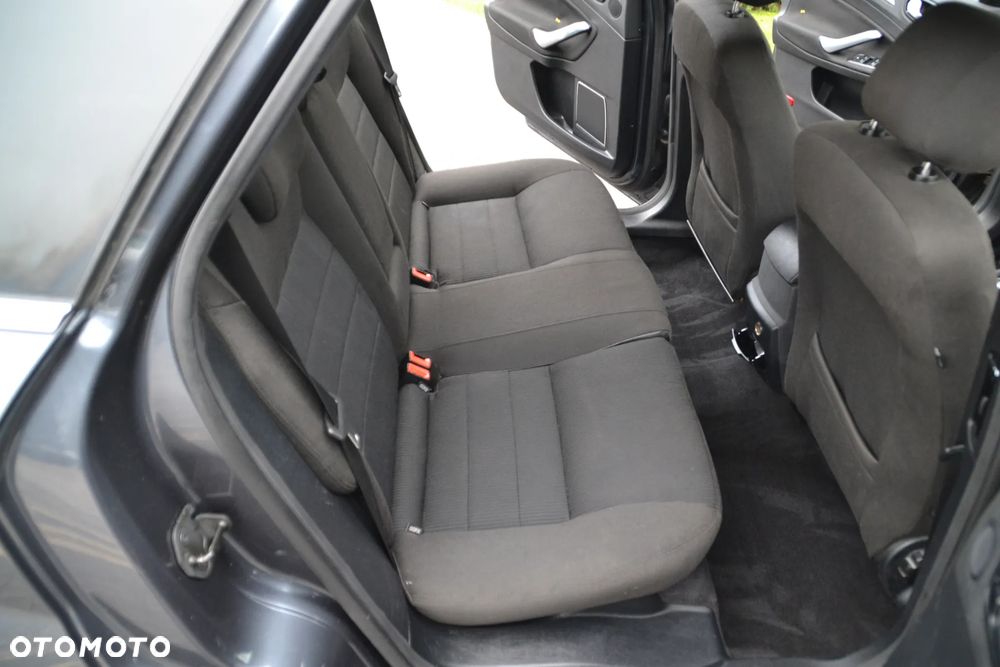 Ford Mondeo 2.0 Viva Titanium - 29