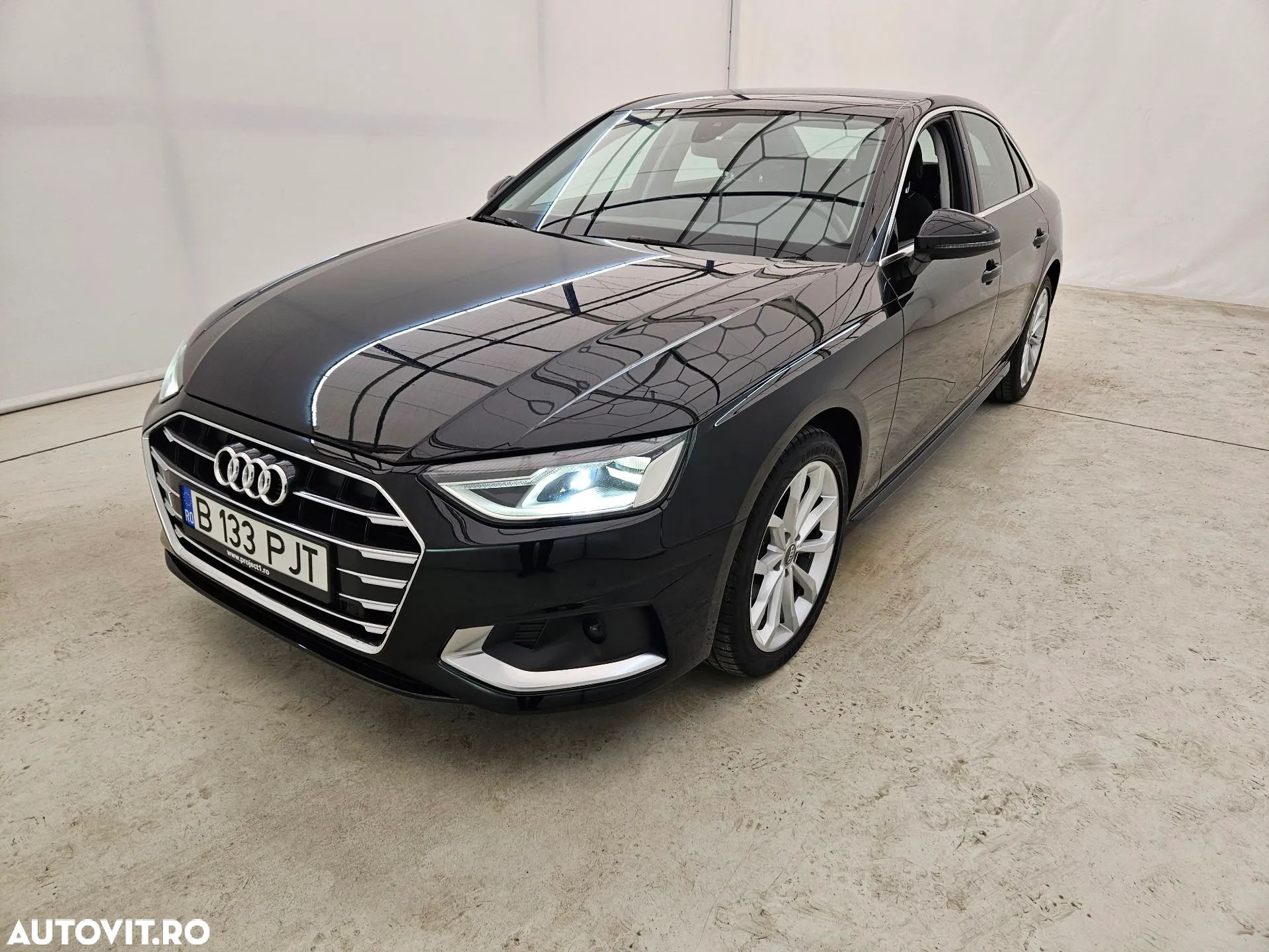 Audi A4 - 1