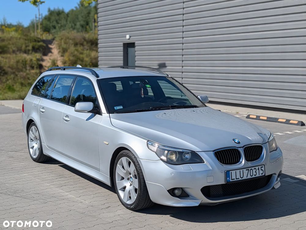 BMW Seria 5 545i - 1
