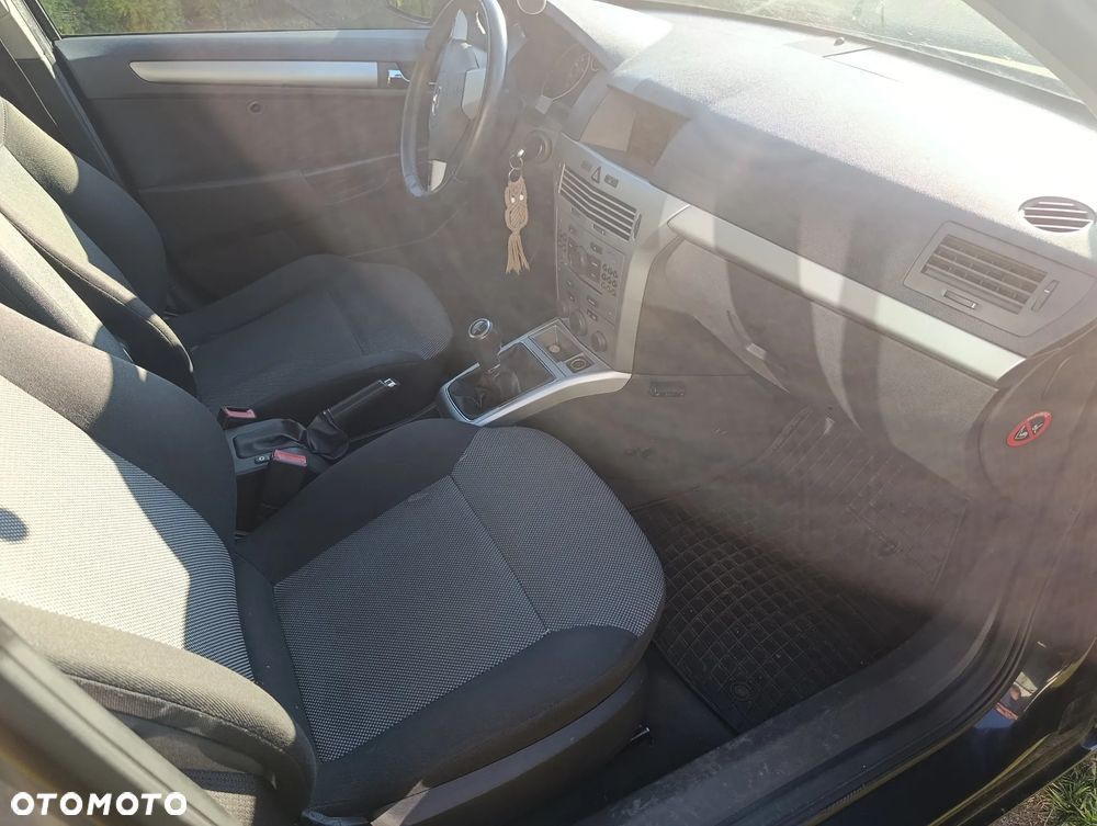 Opel Astra 1.4 - 4