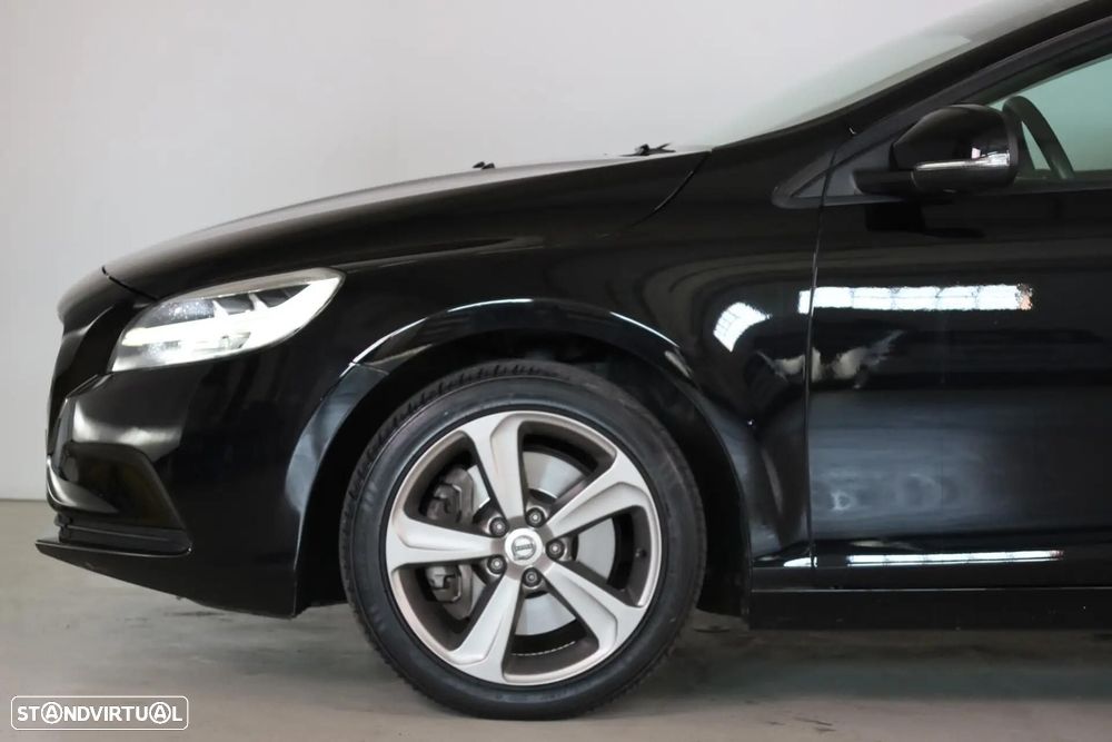 Volvo V40 2.0 D3 Momentum - 14