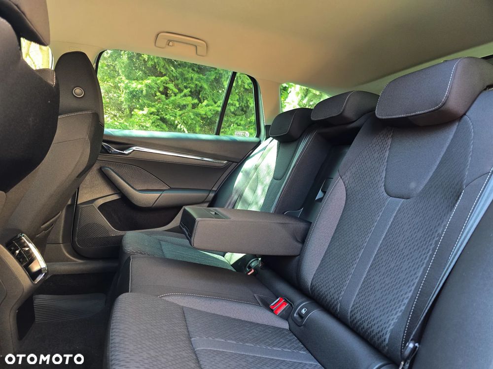 Skoda Octavia 2.0 TDI 4x4 Style DSG - 24