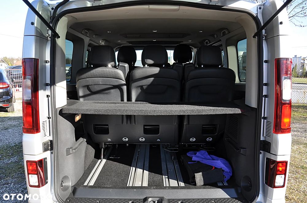 Renault Trafic Blue Spaceclass - 26