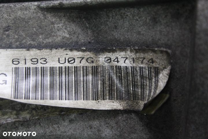 SKRZYNIA BIEGÓW  KIA SORENTO I 2.5CRDI U07G - 7