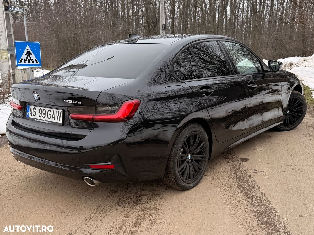 BMW Seria 3 330e Aut. M Sport - 2