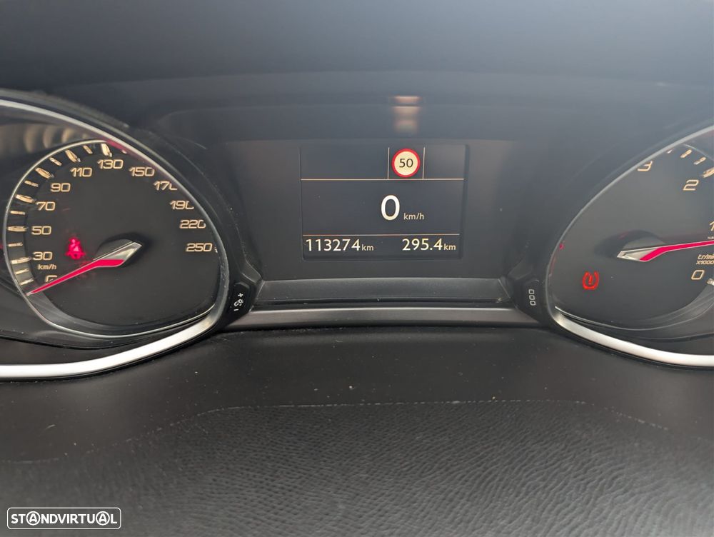 Peugeot 308 1.6 HDi SE Envy - 5