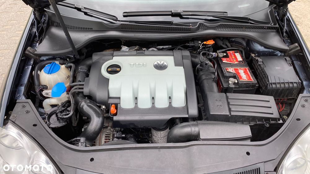 Volkswagen Golf 2.0 TDI Highline - 23