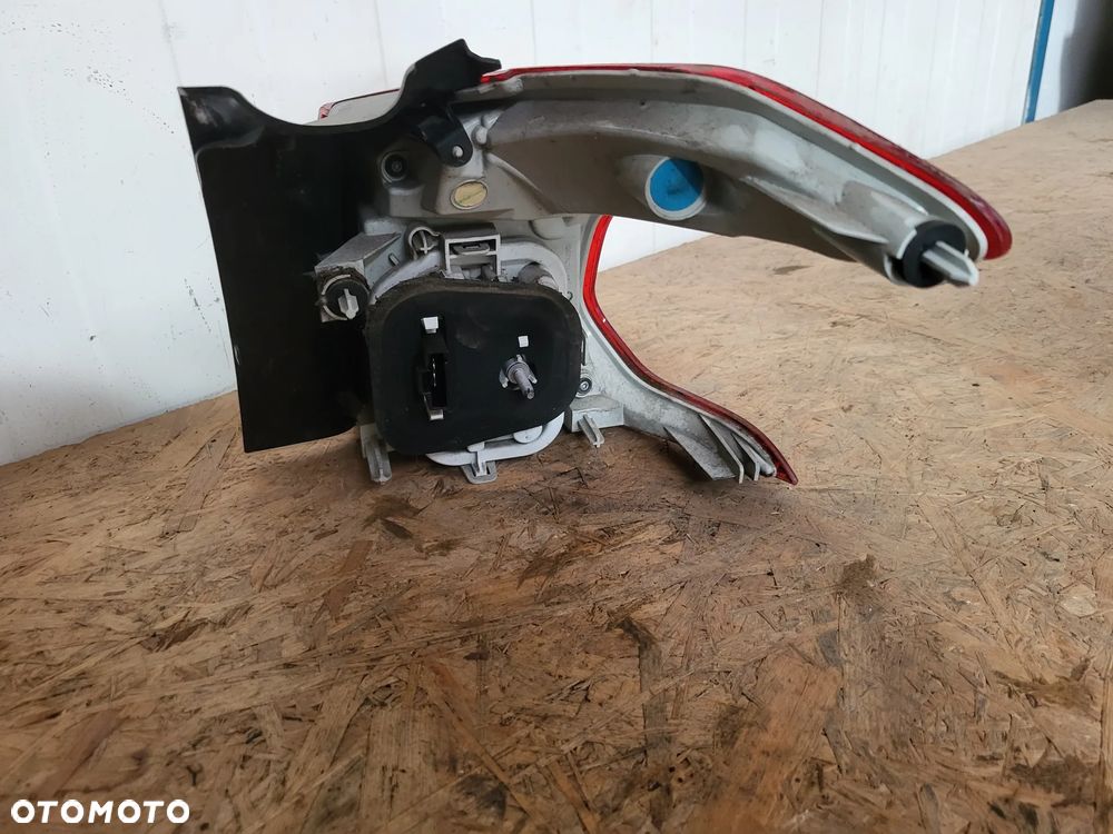 Lampa tylna lewa Peugeot 2008 - 7