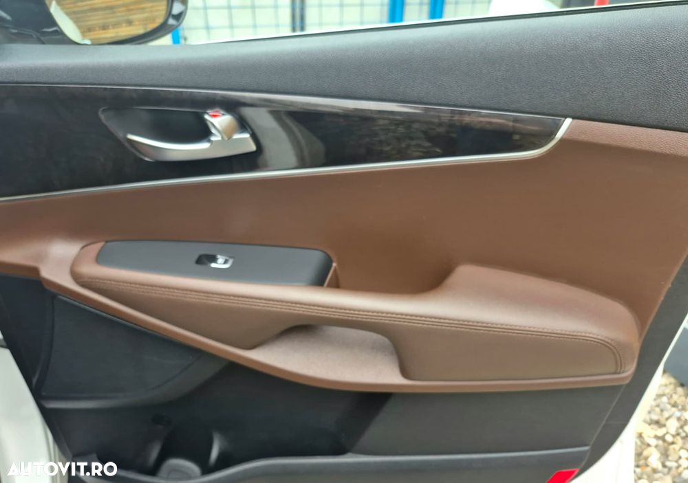 Kia Sorento 2.0 DSL 6AT 4x4 Cosmo - 25