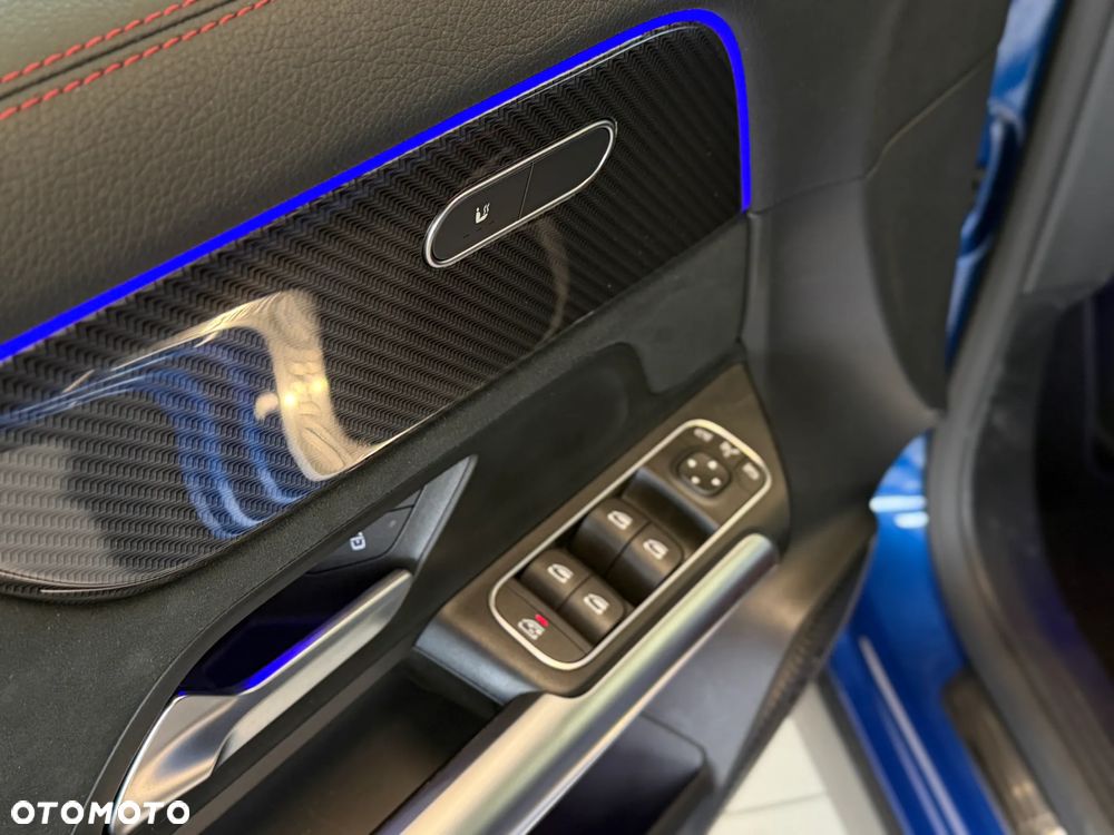 Mercedes-Benz GLA 200 AMG Line - 5