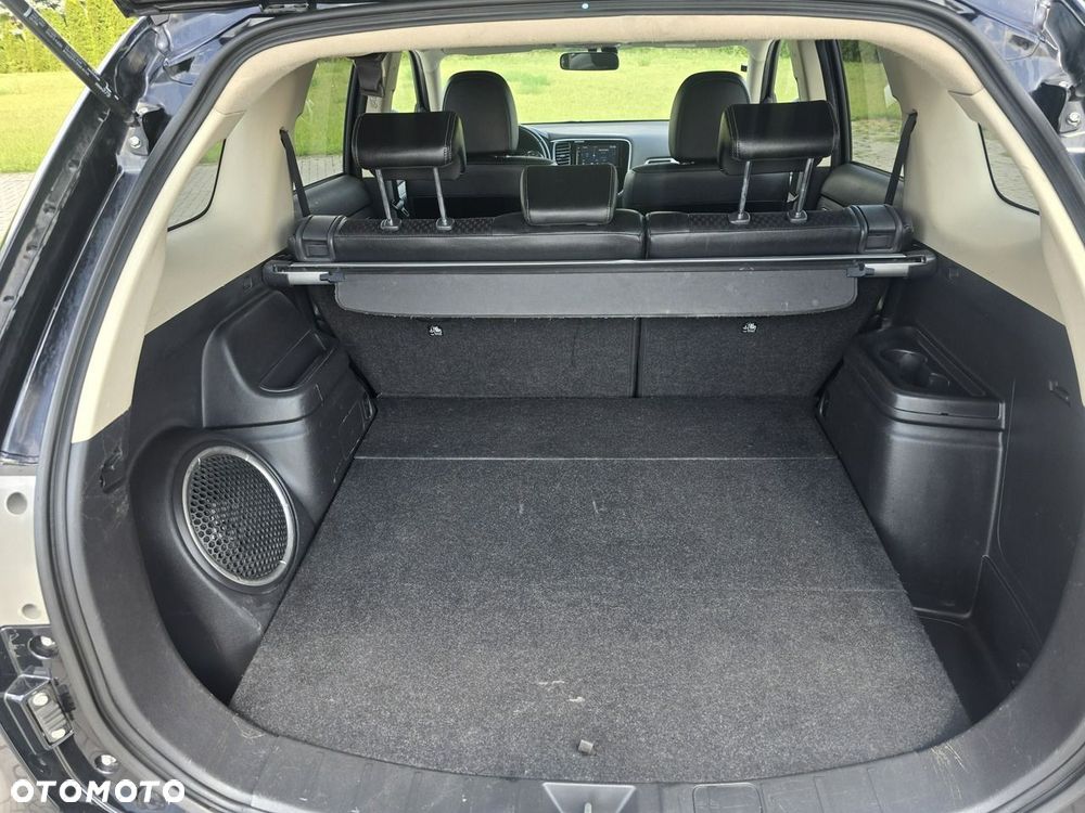 Mitsubishi Outlander - 19