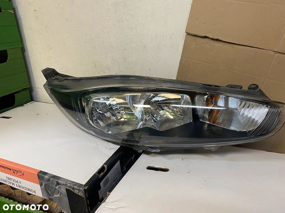 lampa fiesta mk7 lift prawa eu cała - 1