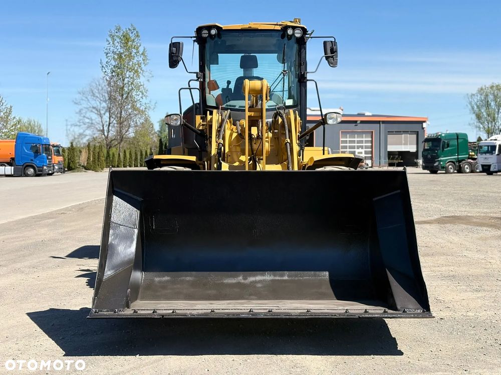 Caterpillar 930M - 6