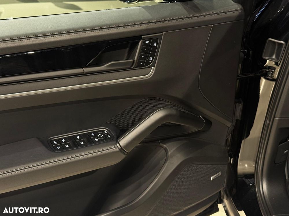 Porsche Cayenne - 11