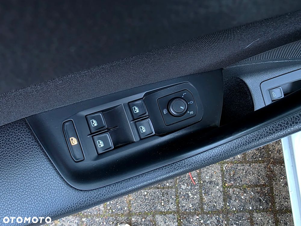 Volkswagen Passat 2.0 TDI BMT Comfortline DSG - 26