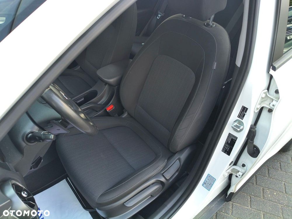 Hyundai Kona 1.6 T-GDI Comfort DCT - 11