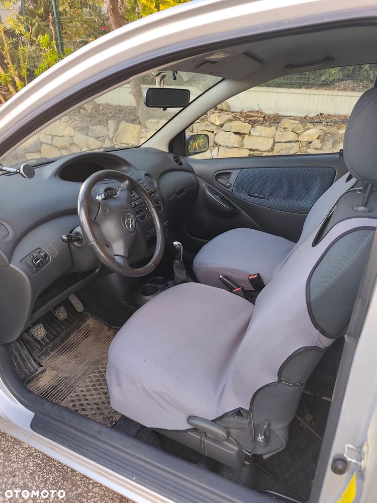 Toyota Yaris 1.3 VVT-i Sol - 9