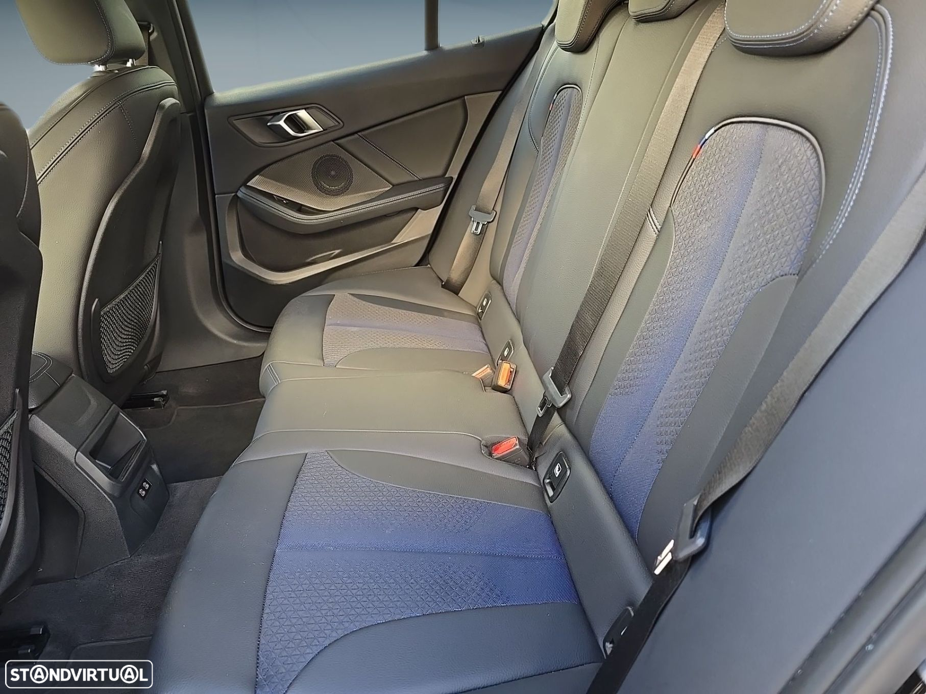 BMW 116 d Pack Desportivo M Auto - 14