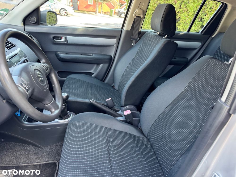 Suzuki Swift 1.3 Comfort dance - 12