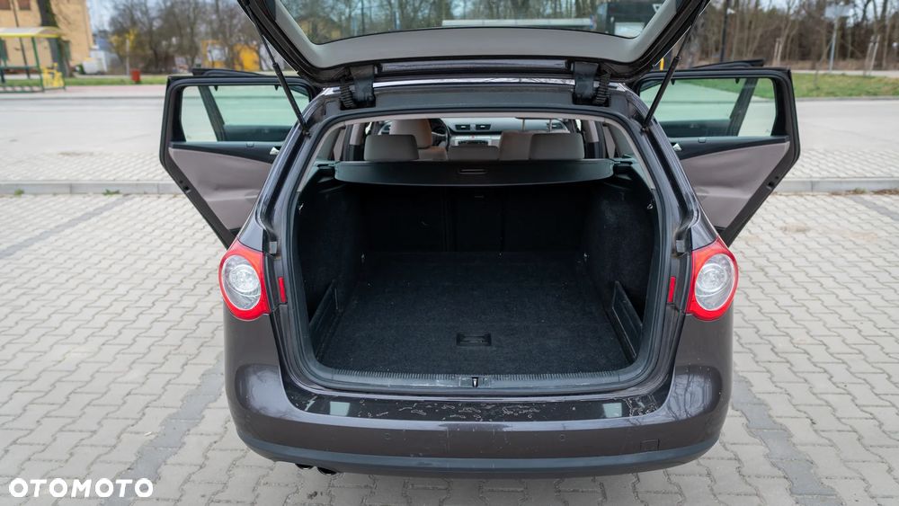 Volkswagen Passat Variant 1.8 TSI Comfortline - 27