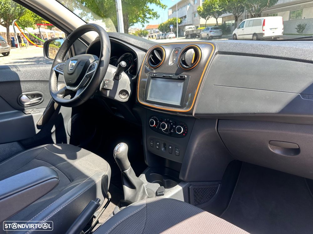 Dacia Sandero 0.9 TCe SL Stepway of Life - 33
