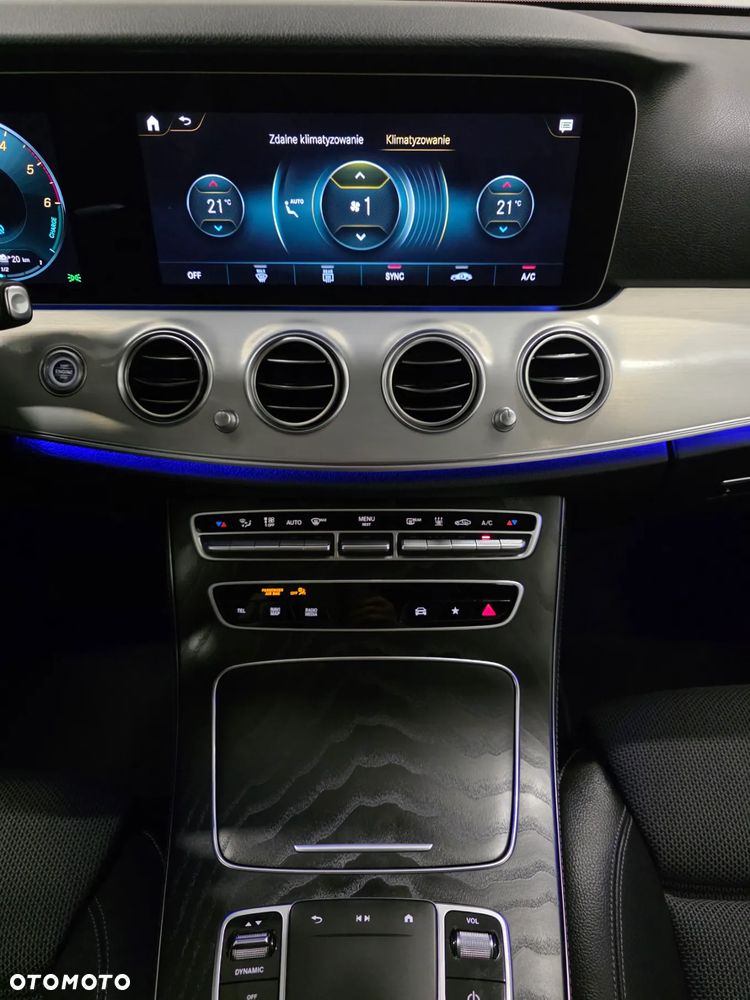 Mercedes-Benz Klasa E 300 de 4-Matic Exclusive - 13