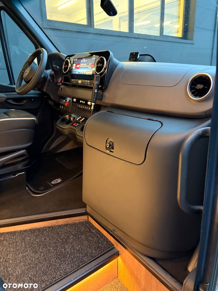 Mercedes-Benz Sprinter 519 - 27