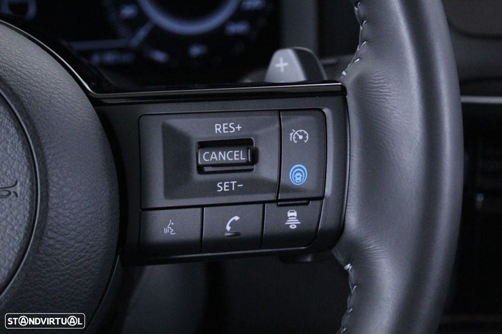 Nissan Qashqai 1.3 DIG-T Evolve Xtronic - 23