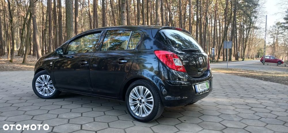 Opel Corsa 1.4 16V Innovation 110 Jahre - 2