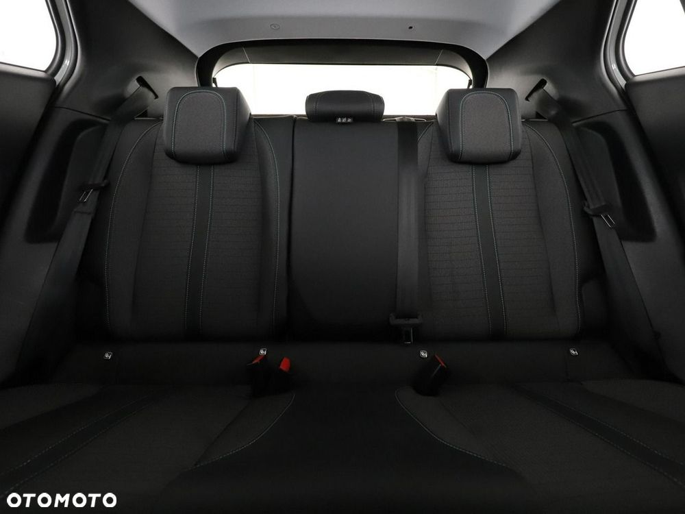 Peugeot 2008 PureTech 130 EAT8 Allure - 19
