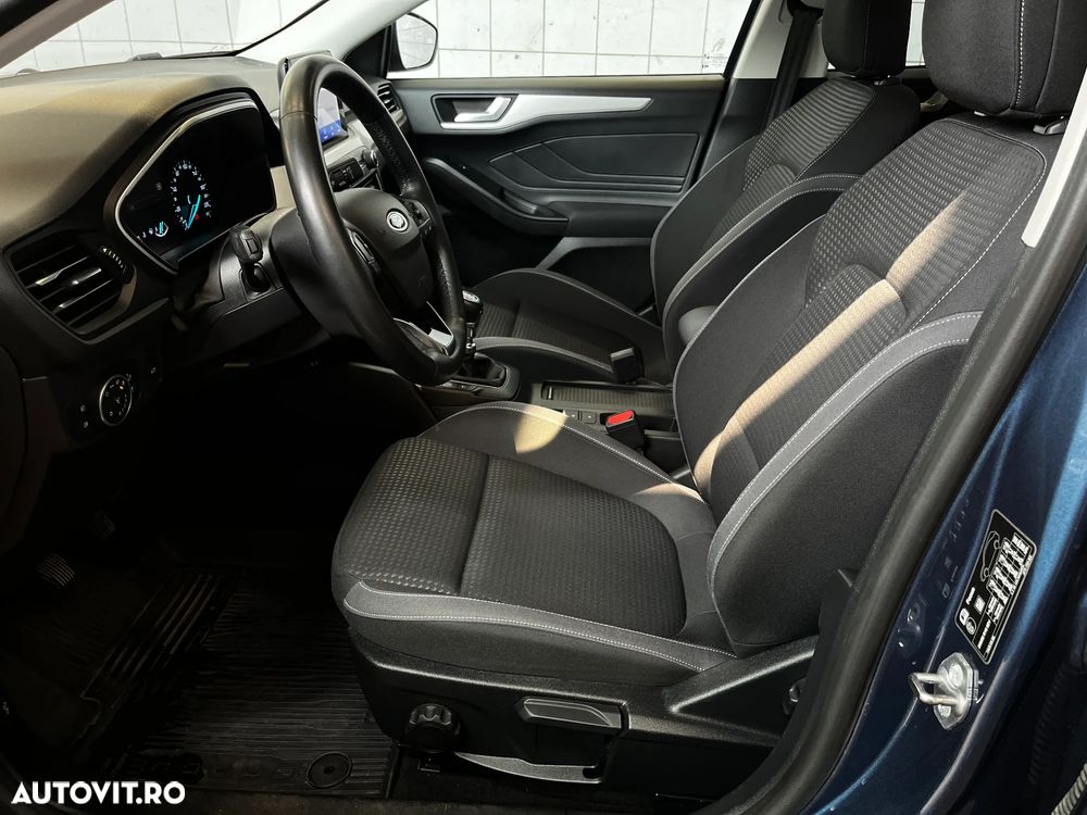 Ford Focus - 11