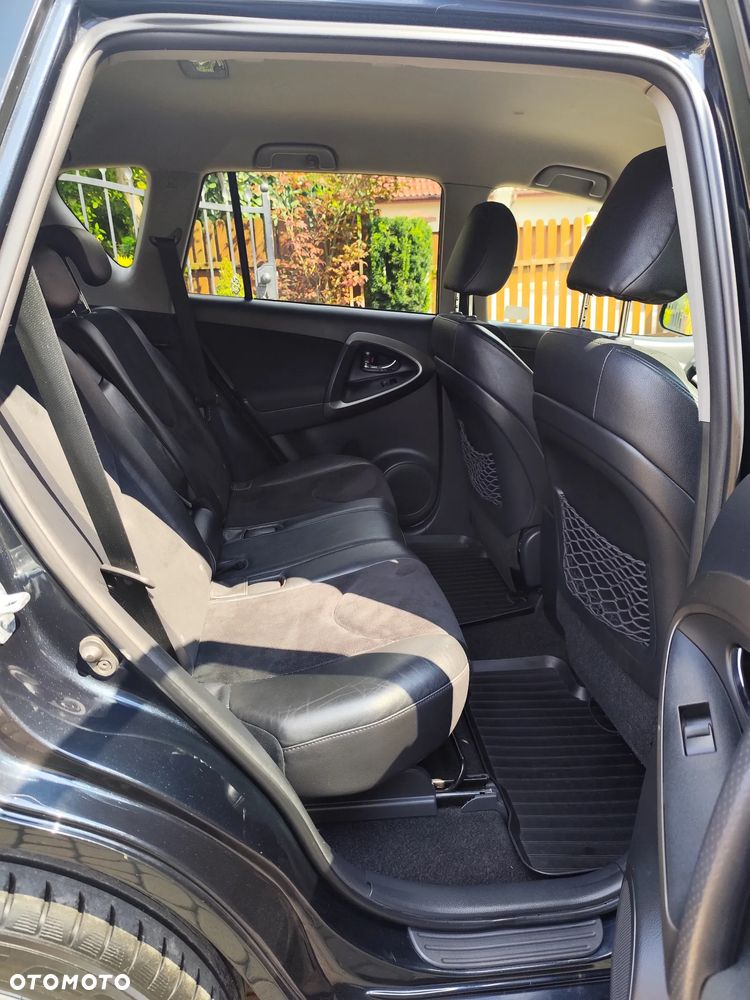 Toyota RAV4 2.2 D-4D Sol - 16