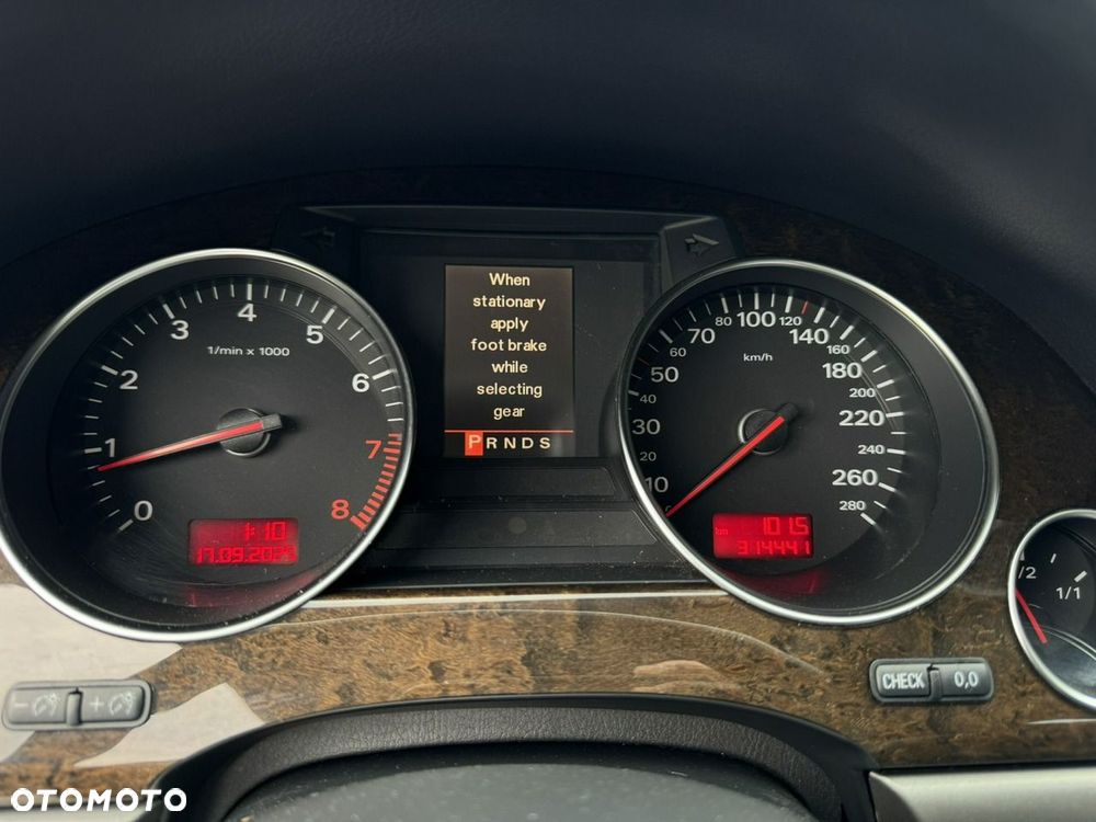 Audi A8 3.7 Quattro - 21