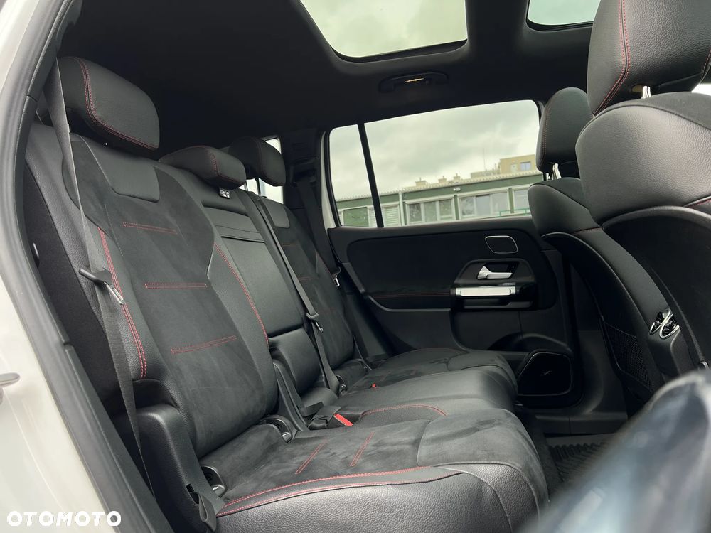 Mercedes-Benz GLB - 31