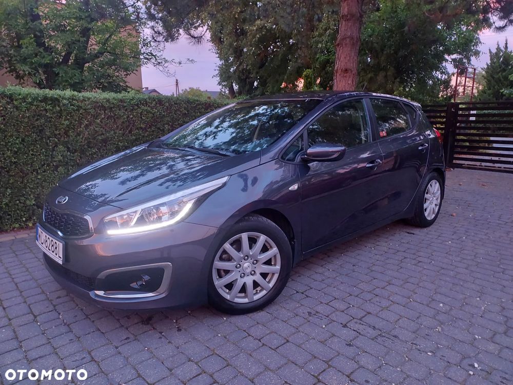 Kia Ceed 1.6 GDI Business Line - 1