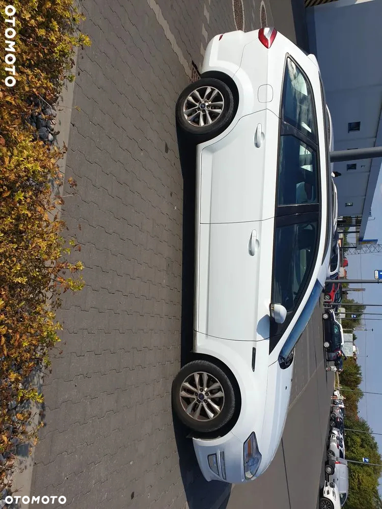 Ford Mondeo 1.6 T Gold X Plus - 19