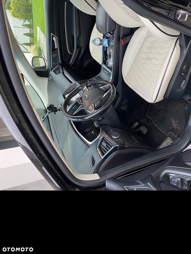 Ford Edge 2.0 EcoBlue Twin-Turbo 4WD Vignale - 4