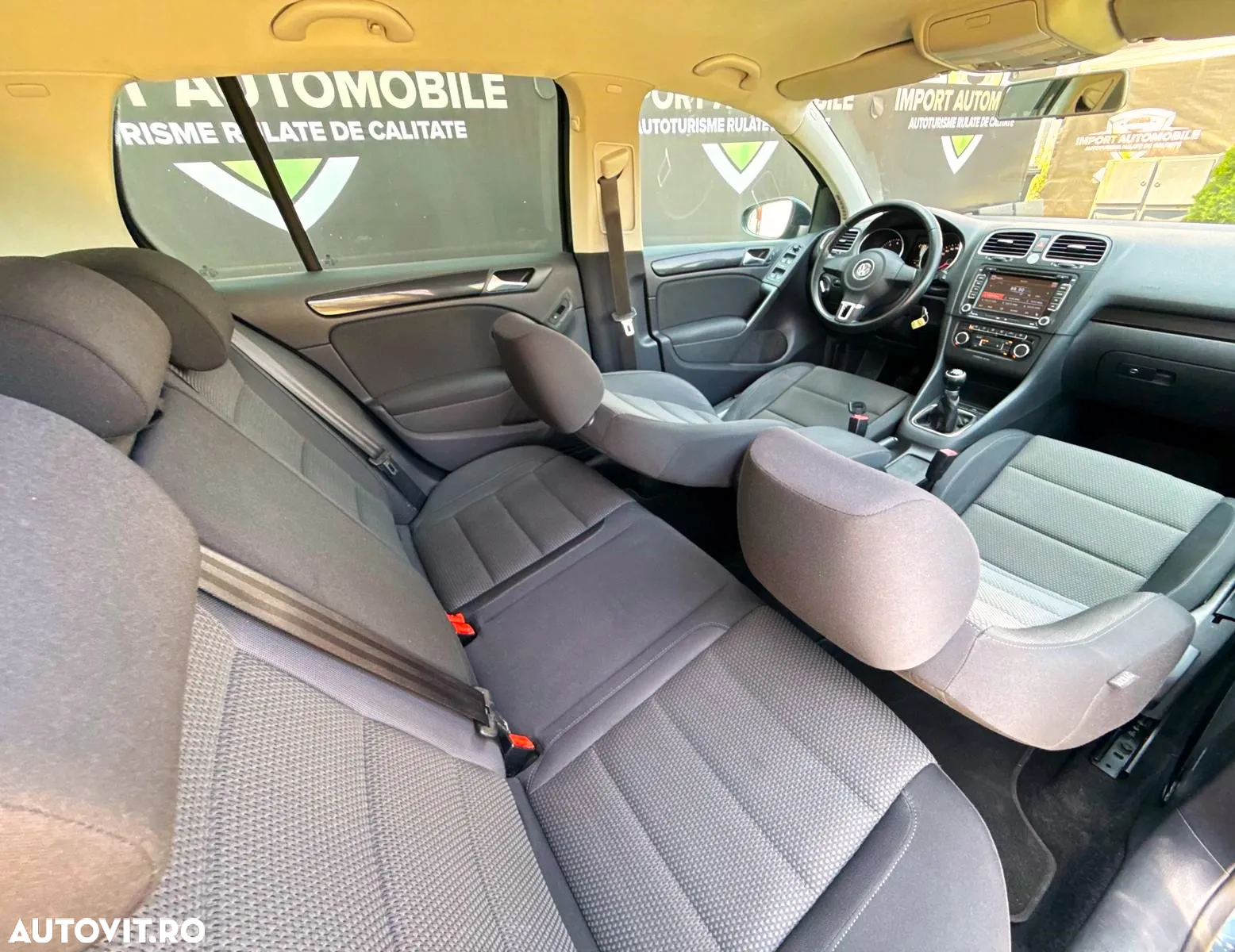 Volkswagen Golf - 25