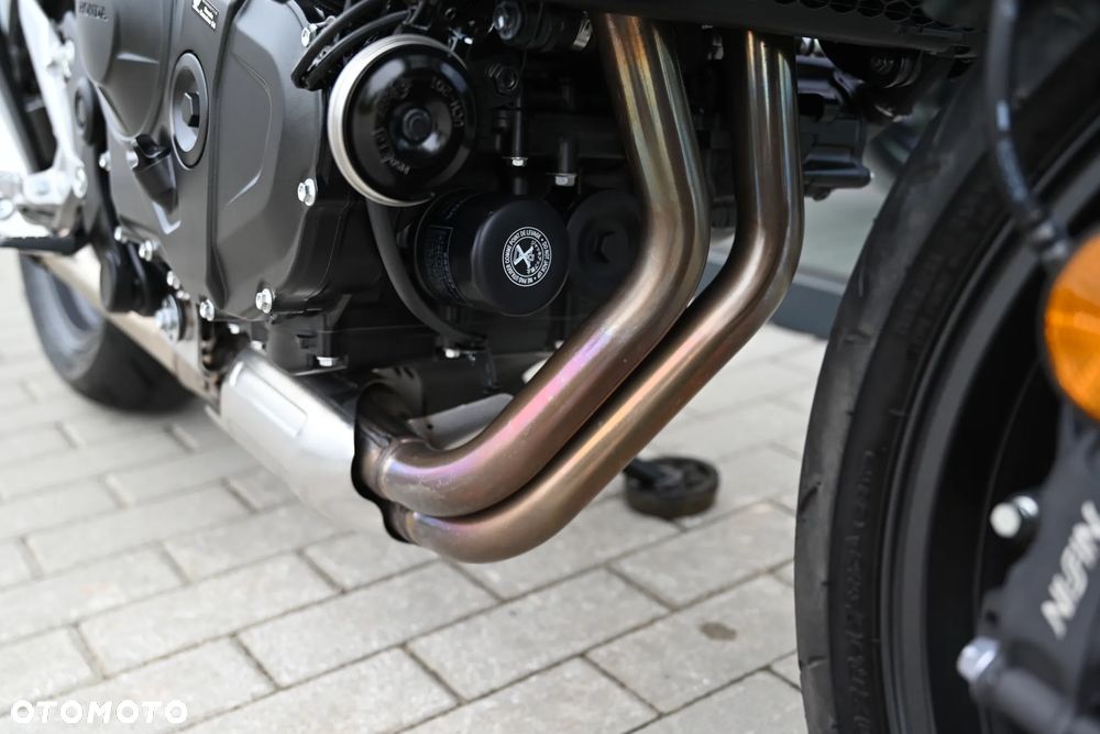 Honda Hornet - 30