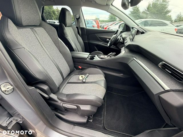 Peugeot 3008 PureTech 130 Stop & Start GPF EAT8 Allure - 23