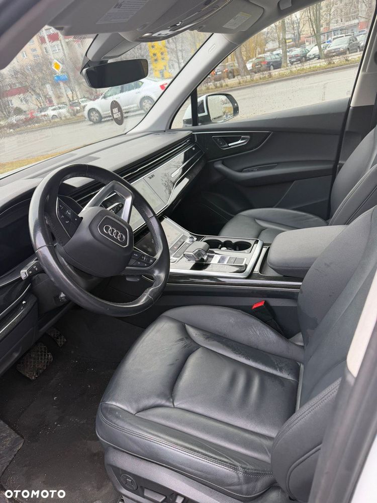 Audi Q7 - 11