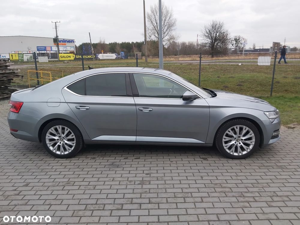 Skoda Superb 2.0 TDI SCR Style DSG - 3