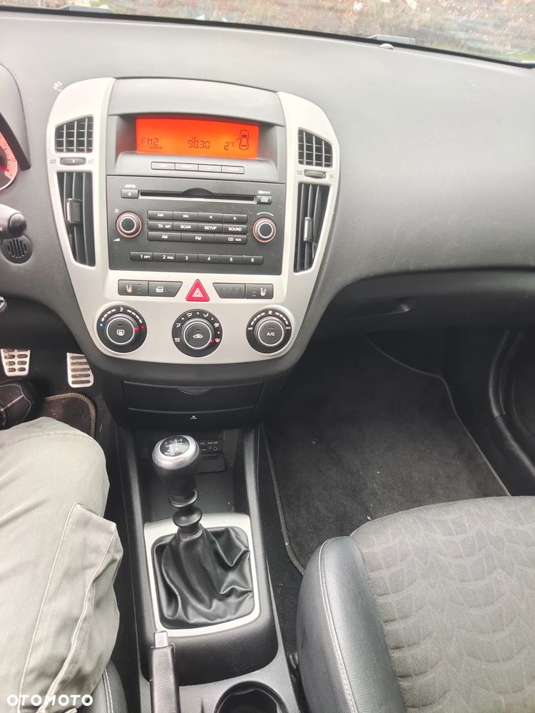 Kia ProCeed 1.6 CVVT ISG Vision - 23